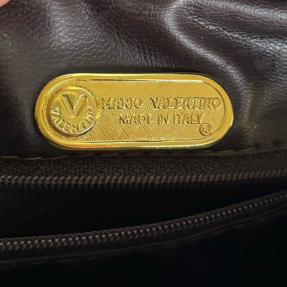 Mario Valentino Crossbody Purse gorgeous condition - Picture 4 of 5